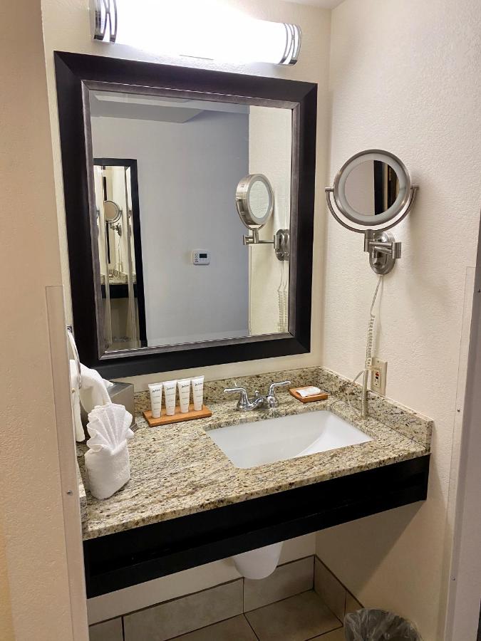 King Room with Accessible Roll-In Shower at Radisson Hotel Colorado Springs Airport