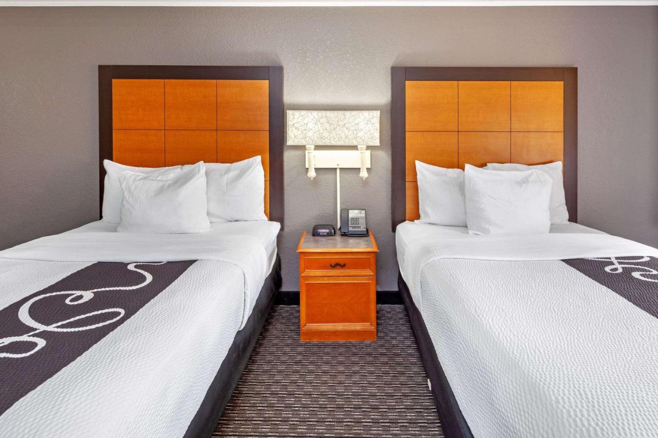 Double Room with Two Double Beds at La Quinta Inn by Wyndham Ventura
