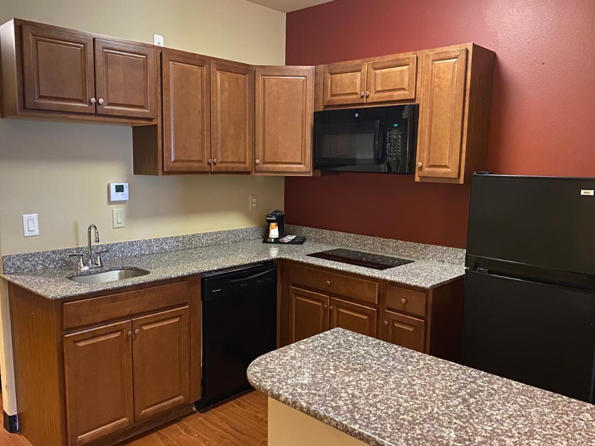 Efficiency Queen Suite with Kitchenette at Comfort Suites Lake Worth