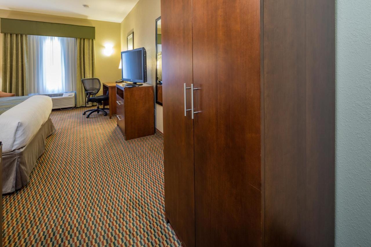 King Suite - Accessible at Best Western Plus Airport Inn & Suites
