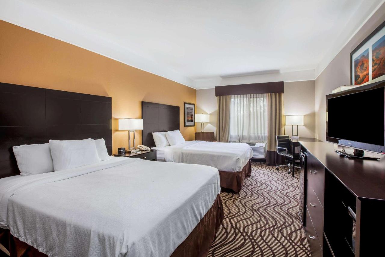 Queen Room with Two Queen Beds at La Quinta Inn & Suites by Wyndham Pasadena