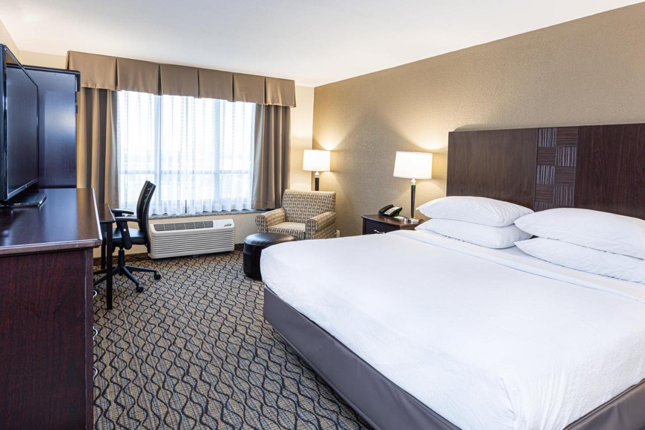 Suite - Mobility Access/Hearing Accessible at Holiday Inn St. Louis Arpt West-Earth City by IHG