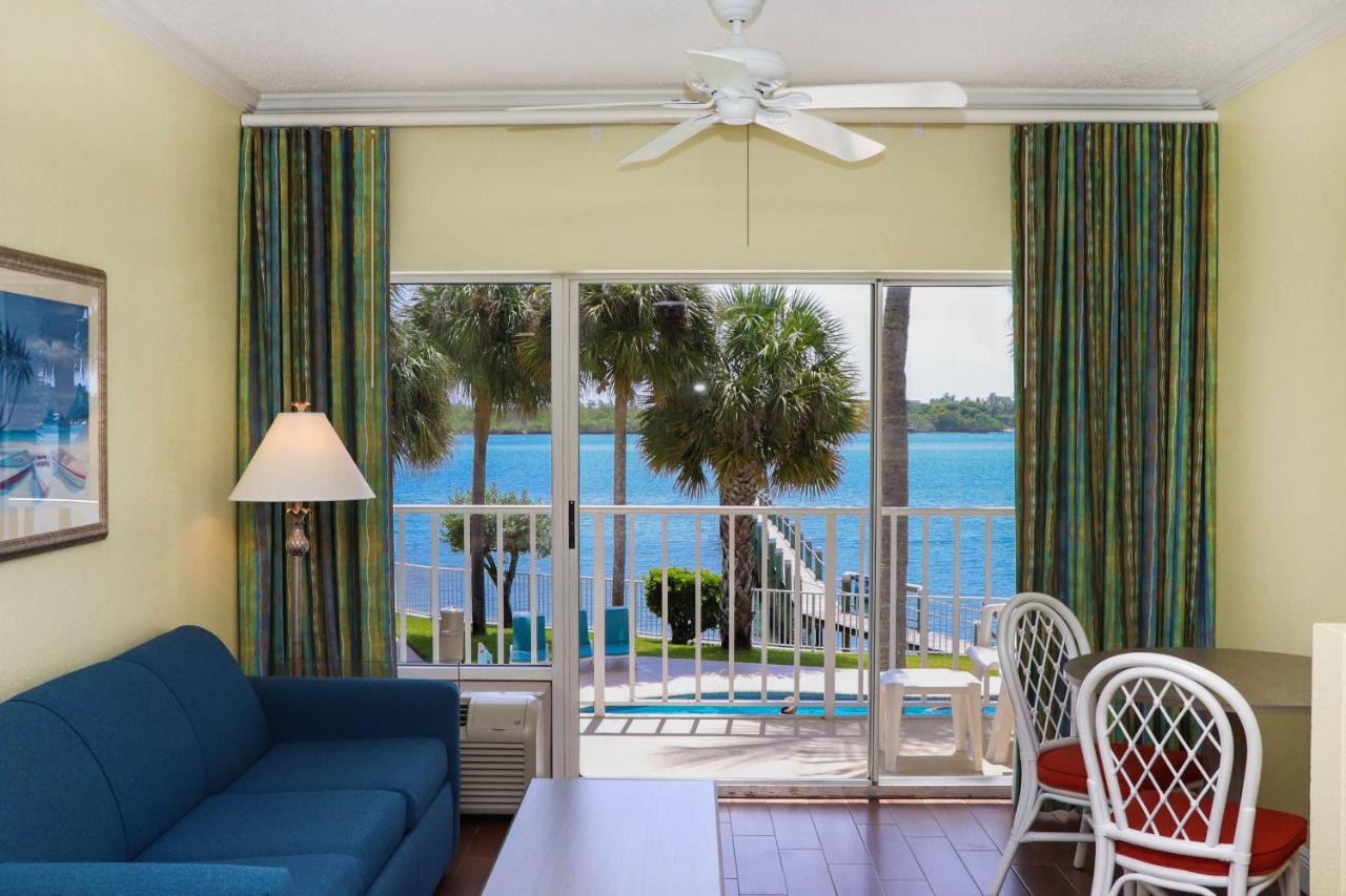 Deluxe Queen Room at Jupiter Waterfront Inn