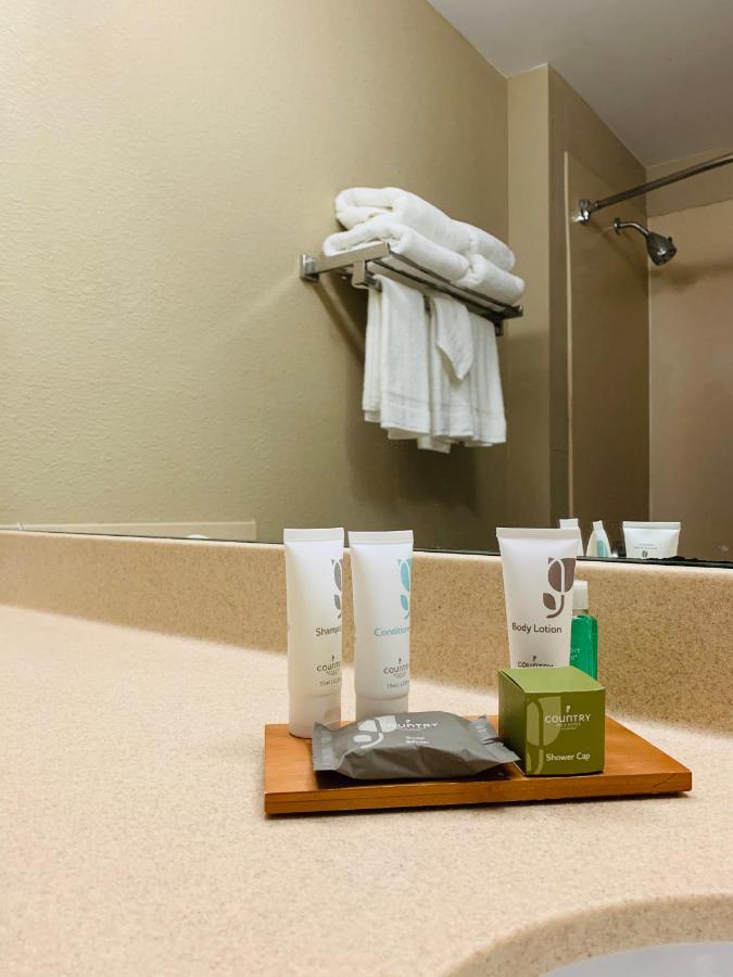 King Room - Disability Access/Non-Smoking at Country Inn & Suites by Radisson, Ithaca, NY