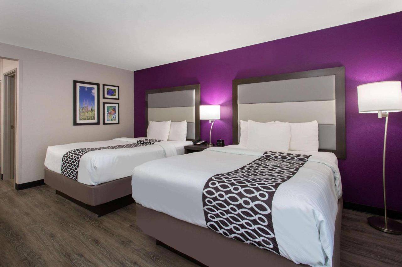 Queen Room with Two Queen Beds - Non-Smoking at La Quinta Inn & Suites by Wyndham Effingham
