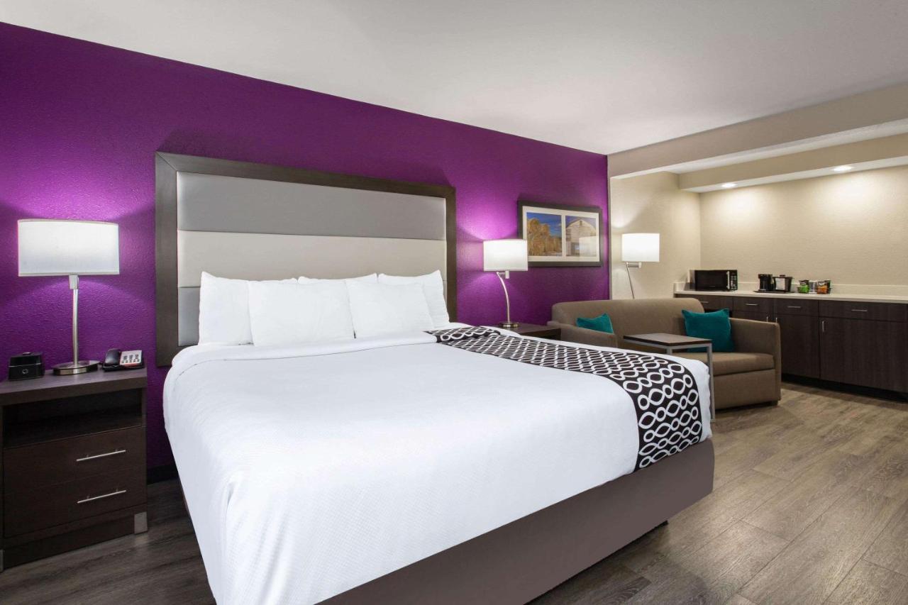Executive King Room with Sofa Bed - Non- Smoking at La Quinta Inn & Suites by Wyndham Effingham
