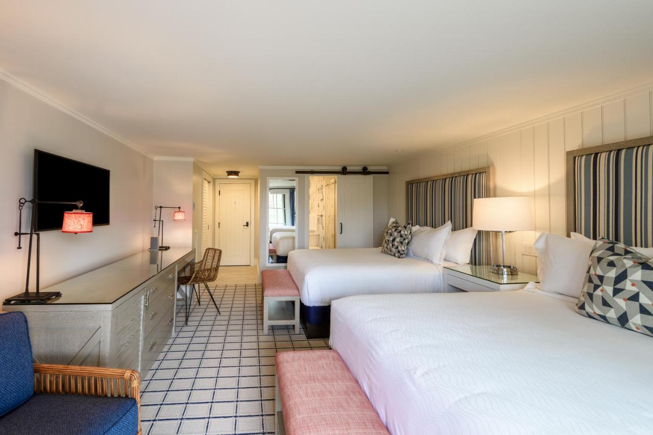 Roxana Building Room with 2 Queen Beds at Harbor View Hotel