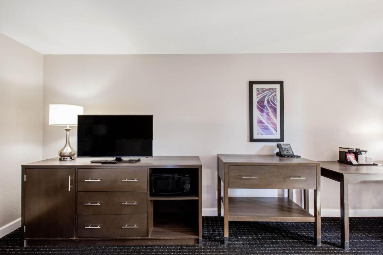 Deluxe King Room - Non-Smoking at La Quinta Inn & Suites by Wyndham Pomona