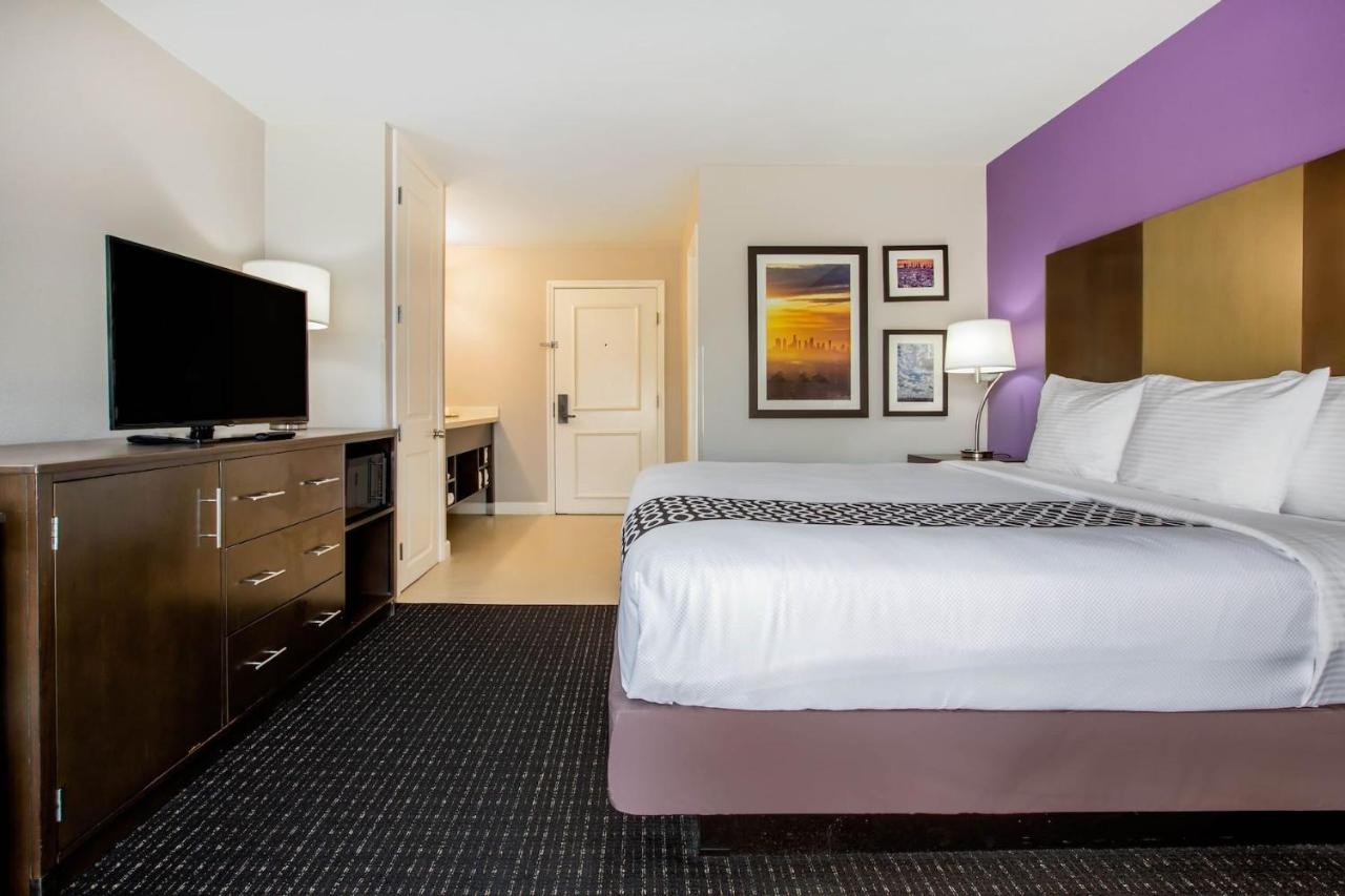 King Room at La Quinta Inn & Suites by Wyndham Pomona
