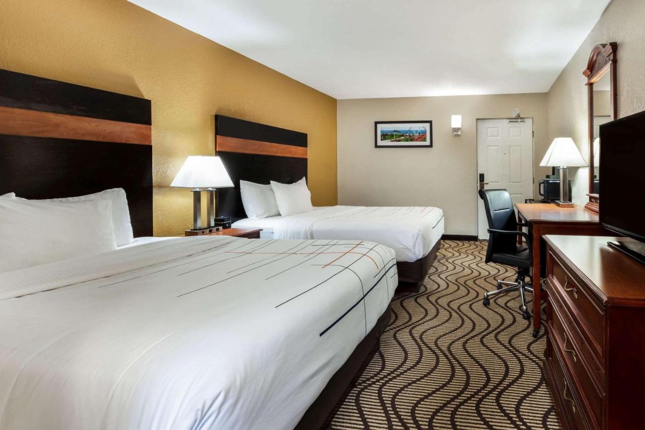 Double Room with Two Double Beds at La Quinta Inn by Wyndham Sandusky near Cedar Point