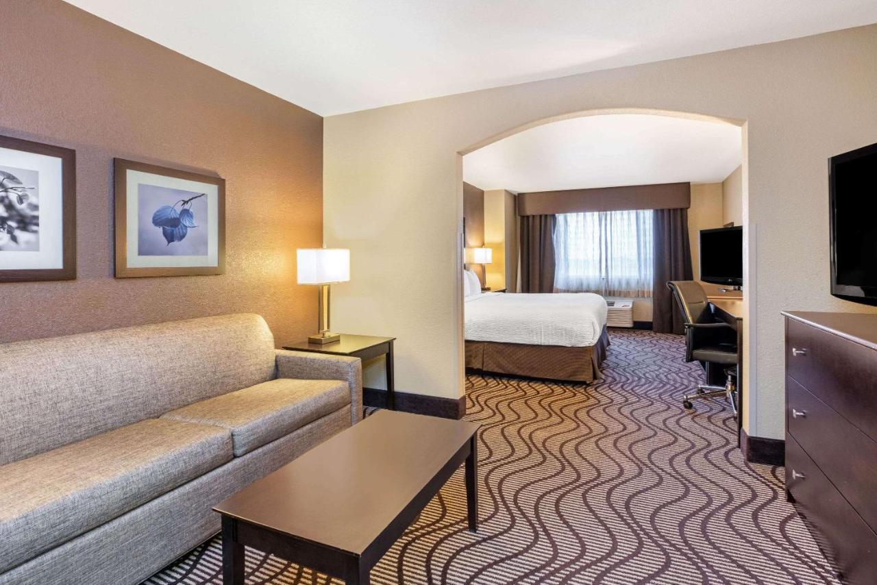 Executive King Room at La Quinta Inn & Suites by Wyndham Meridian / Boise West