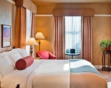 Classic Queen Room at Hassayampa Inn