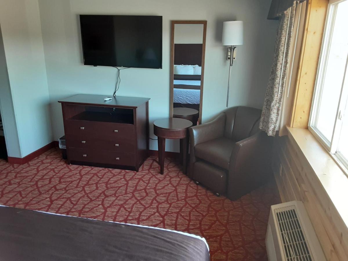  | Boarders Inn & Suites by Cobblestone Hotels - Superior/Duluth