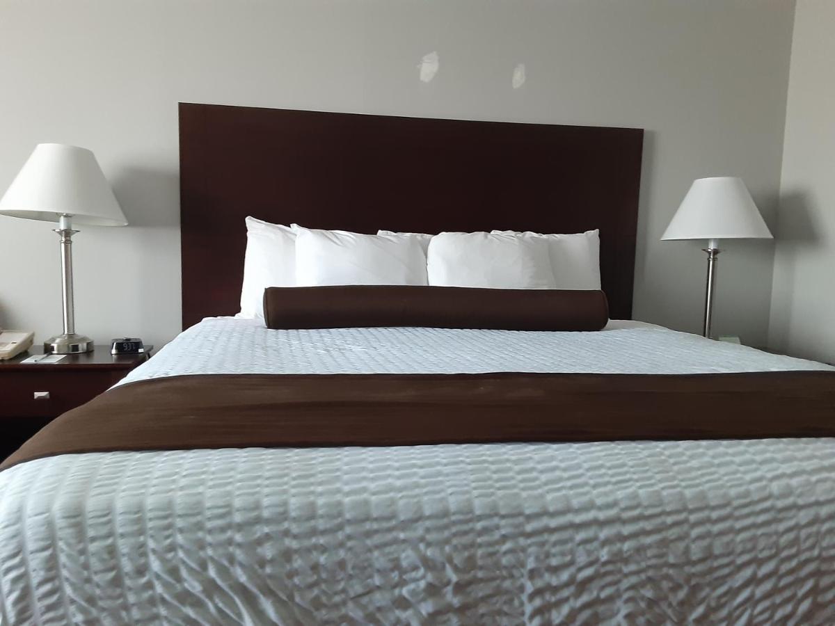 King Room - Disability Access at Quality Inn Superior - Duluth
