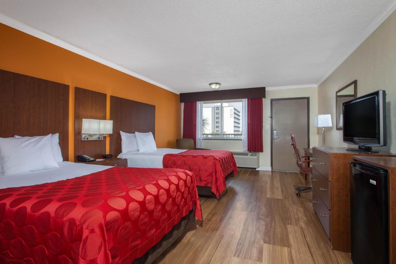 Double Room with Two Double Beds and City View - Non-Smoking at Ramada by Wyndham Tampa Westshore Airport South