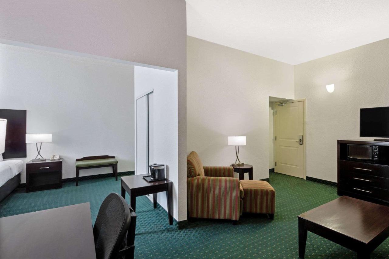 Deluxe King Suite with Pool View - Non-Smoking at La Quinta Inn by Wyndham Berkeley