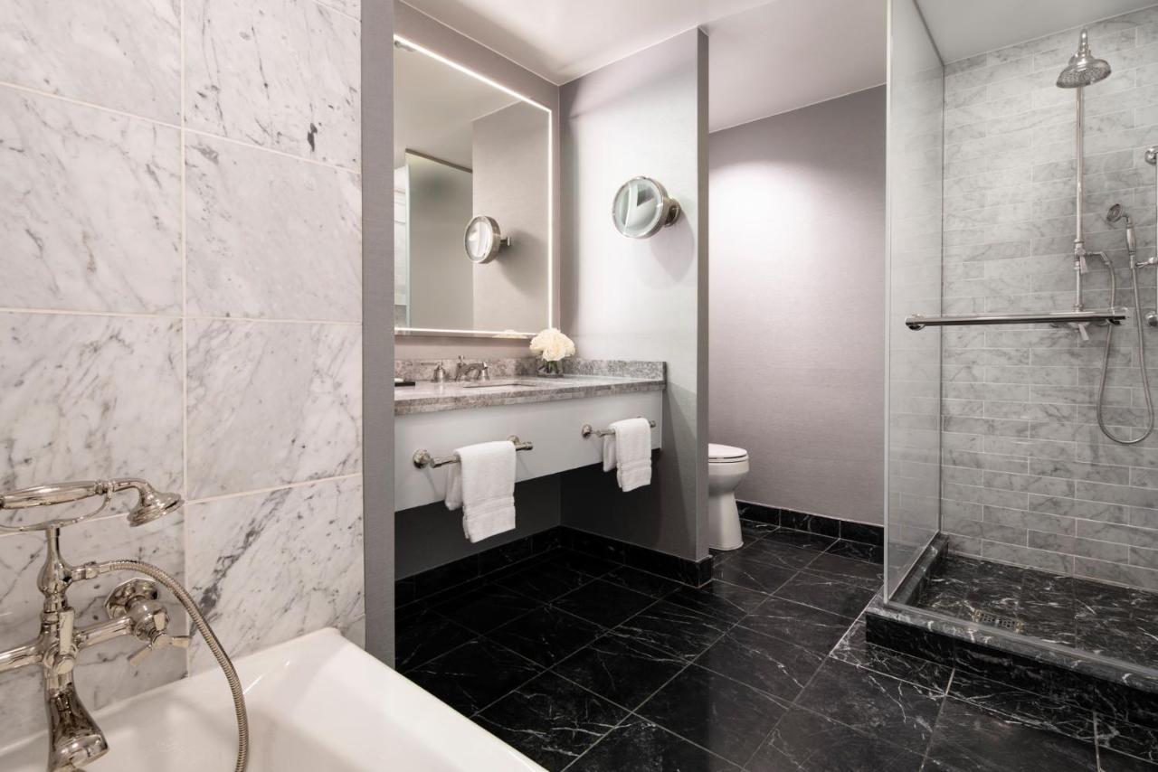 One-Bedroom King Suite - Mobility Access at Four Seasons Hotel Atlanta