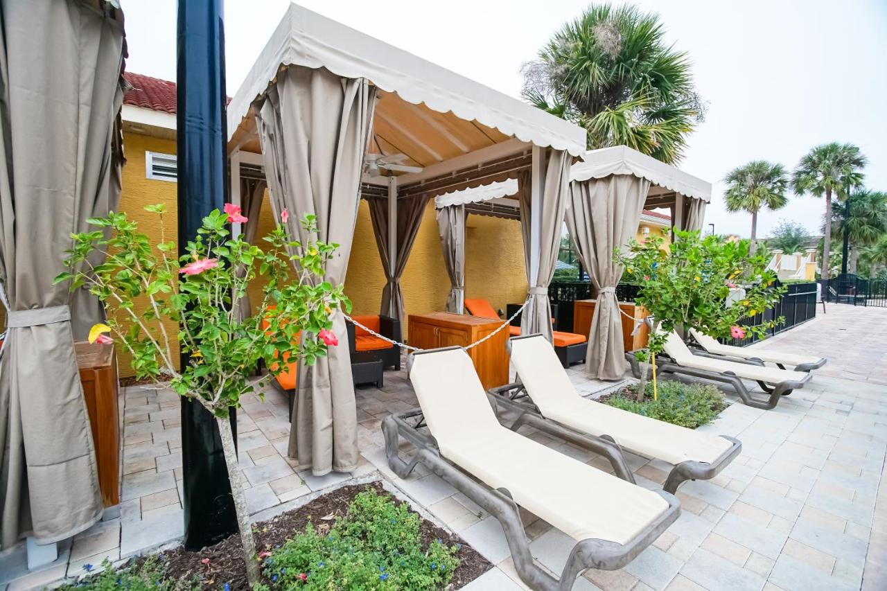 Multi Resorts at Fantasy World, a VRI resort