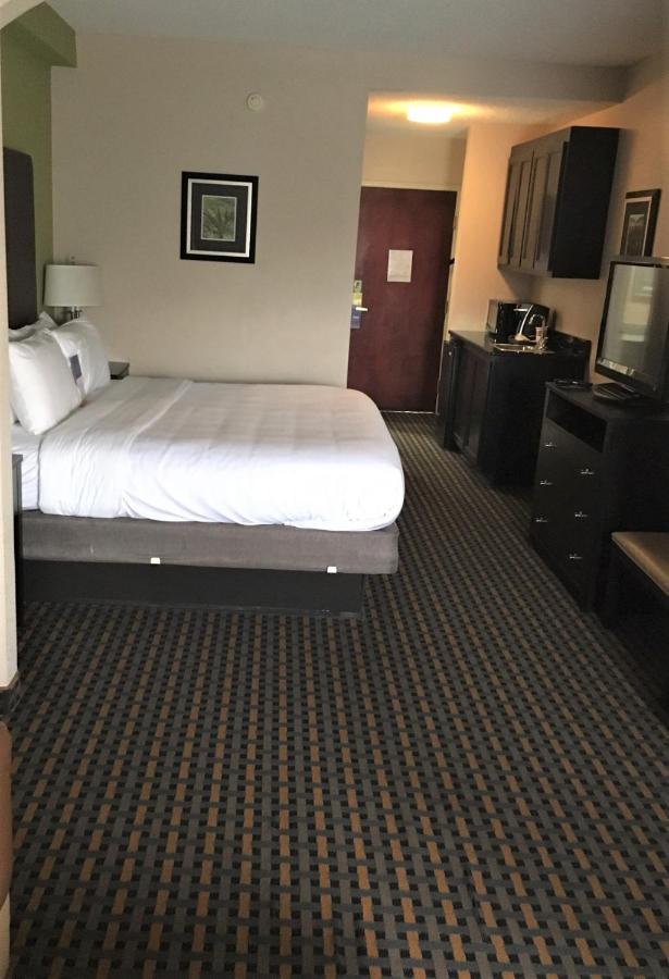  | Holiday Inn Express & Suites Asheboro