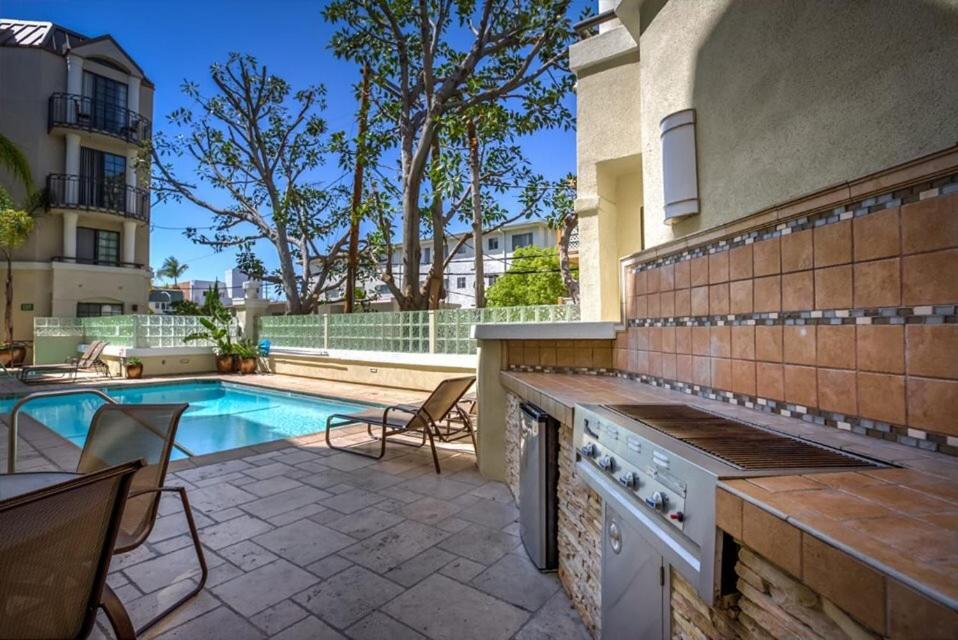 Two-Bedroom Apartment at Luxury Suites - Heart of Beverly Hills