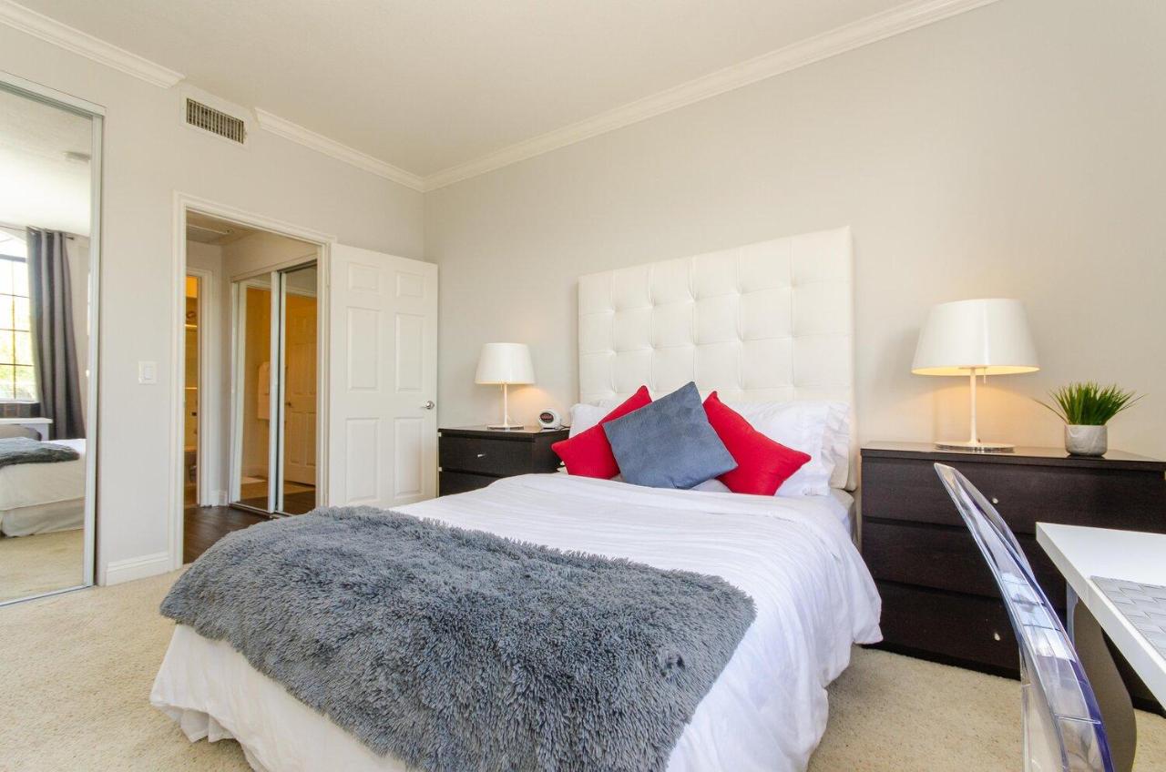 Two-Bedroom Apartment at Luxury Suites - Heart of Beverly Hills