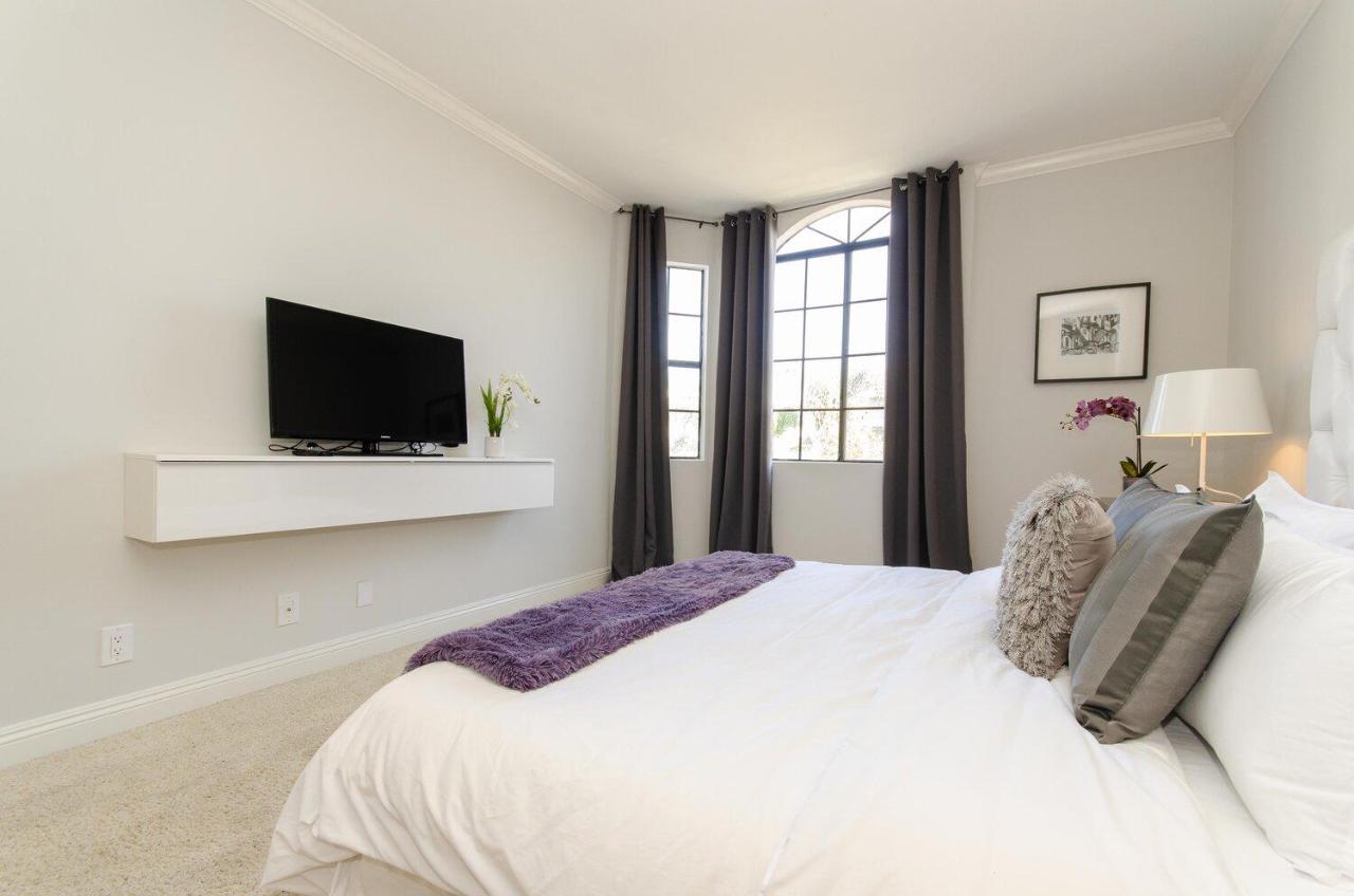 Two-Bedroom Apartment at Luxury Suites - Heart of Beverly Hills