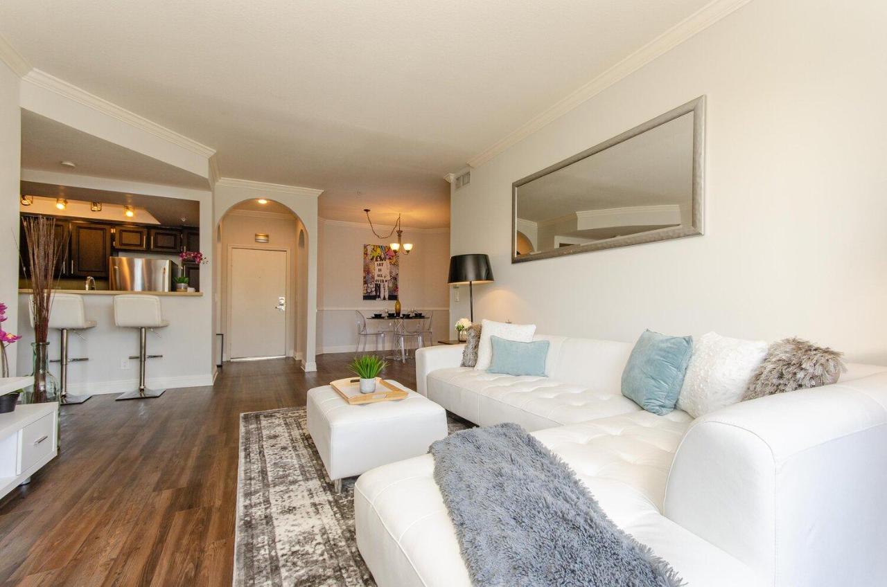 Two-Bedroom Apartment at Luxury Suites - Heart of Beverly Hills
