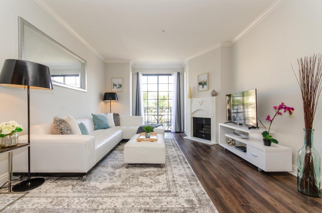 Two-Bedroom Apartment at Luxury Suites - Heart of Beverly Hills