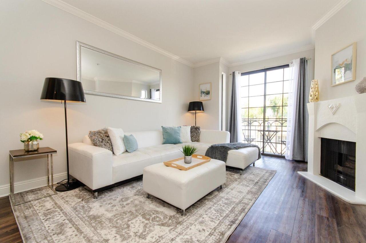 Two-Bedroom Apartment at Luxury Suites - Heart of Beverly Hills