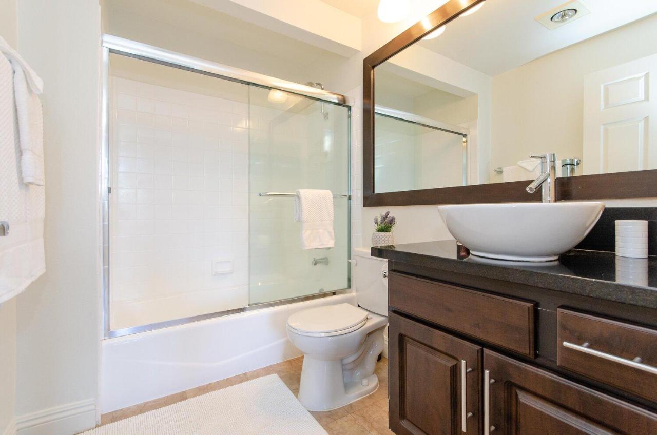 Two-Bedroom Apartment at Luxury Suites - Heart of Beverly Hills