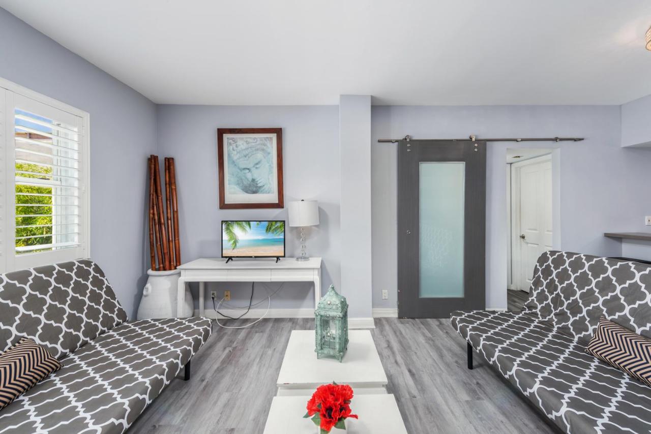 Deluxe Apartment at BEST DEAL! 2BR Modern Beachfront Ocean Drive WiFi