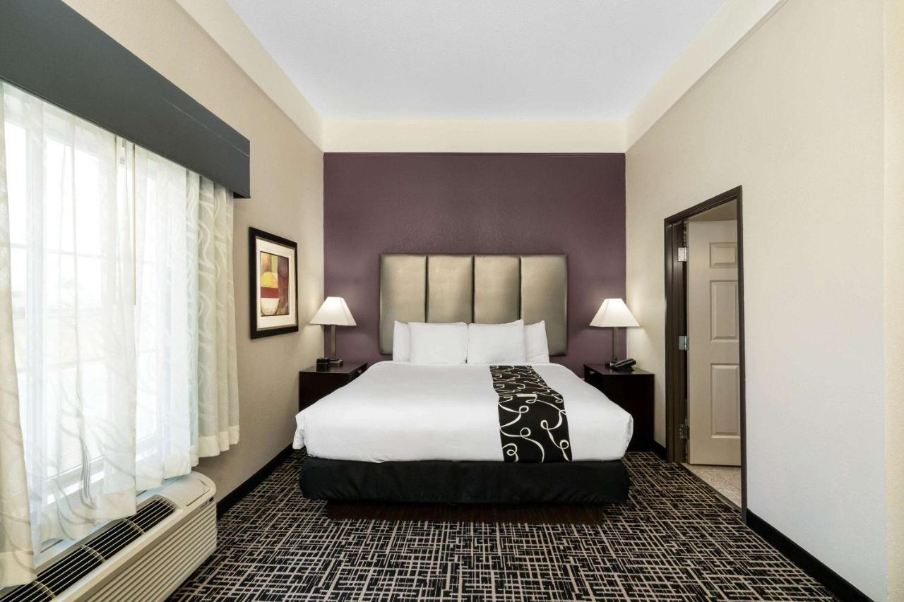 One-Bedroom King Suite - Non-Smoking at La Quinta Inn & Suites by Wyndham Canton MS