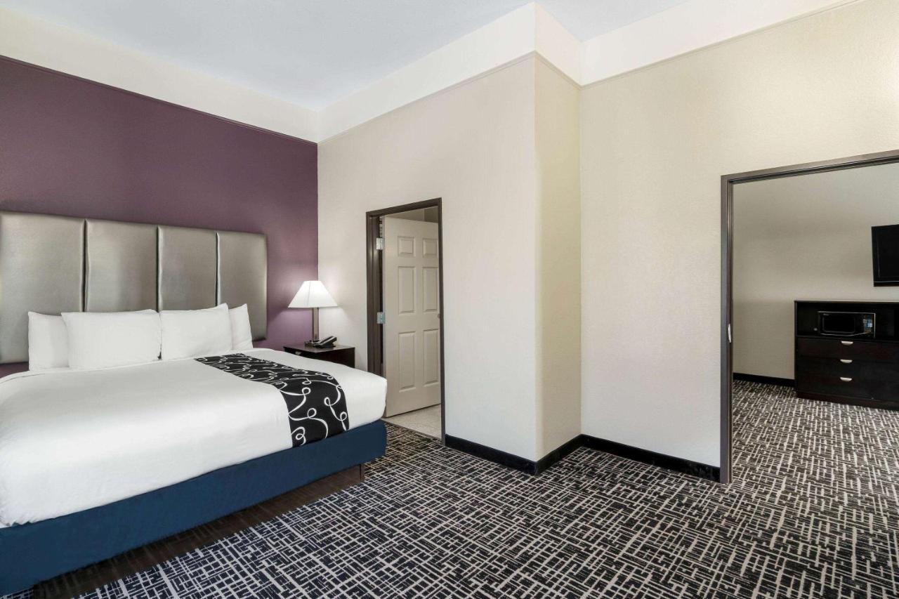 One-Bedroom King Suite - Non-Smoking at La Quinta Inn & Suites by Wyndham Canton MS
