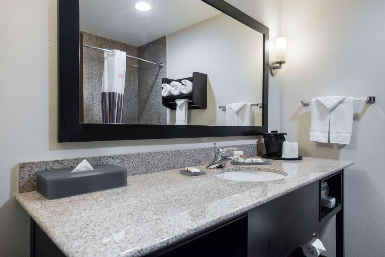 King Room - Non-Smoking at La Quinta Inn & Suites by Wyndham Auburn
