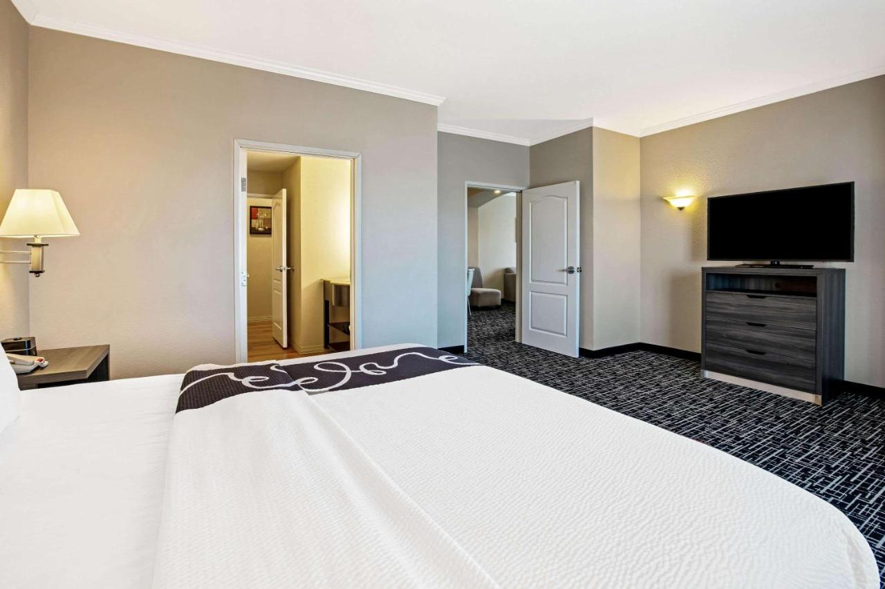 Deluxe Family Suite - Non-Smoking at La Quinta Inn & Suites by Wyndham Garland Harbor Point