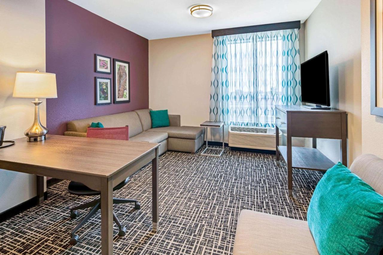 Deluxe King Suite - Non-Smoking at La Quinta Inn & Suites by Wyndham McAllen La Plaza Mall