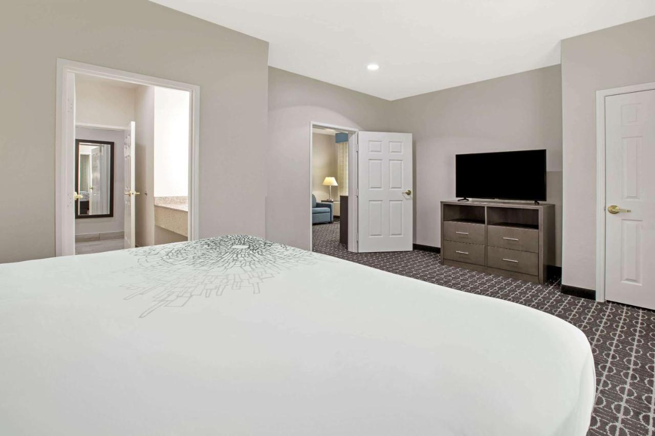 Deluxe Family Suite - Non-Smoking at La Quinta Inn & Suites by Wyndham Sulphur Springs
