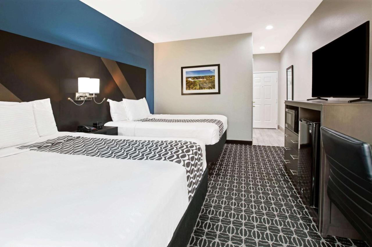 Queen Room with Two Queen Beds at La Quinta Inn & Suites by Wyndham Sulphur Springs