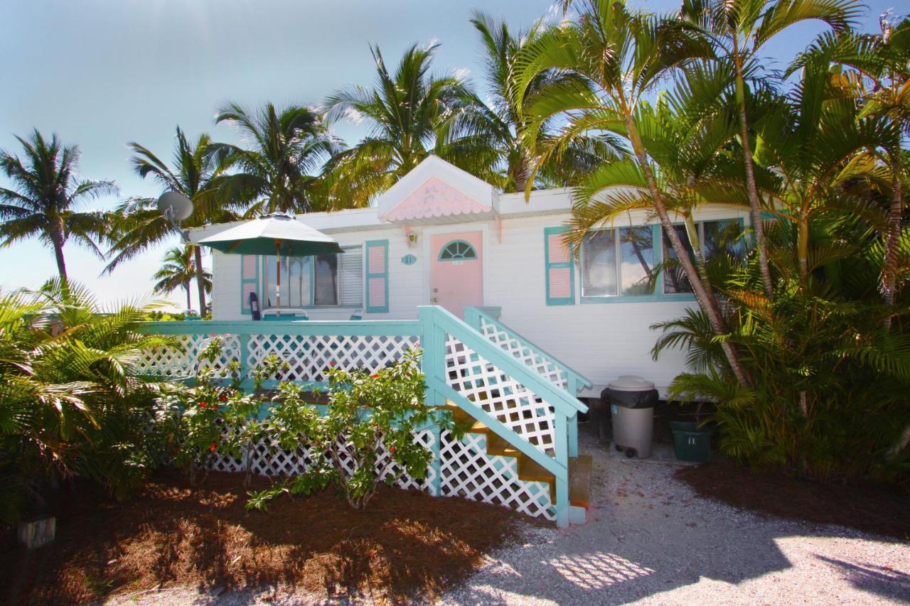 | Gulf Breeze Cottages