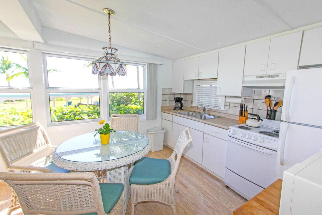 Two-Bedroom Cottage with Gulf Front at Gulf Breeze Cottages