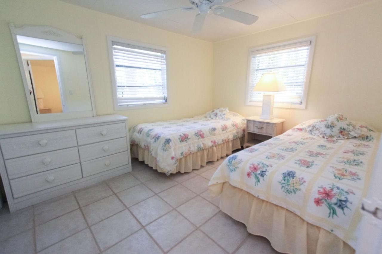 Two-Bedroom Cottage at Gulf Breeze Cottages