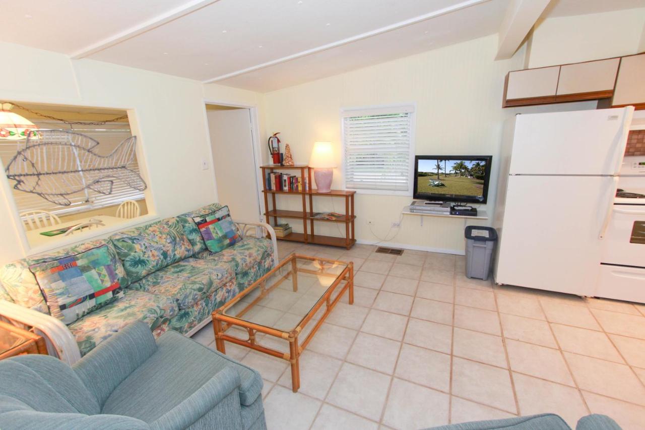 Two-Bedroom Cottage at Gulf Breeze Cottages