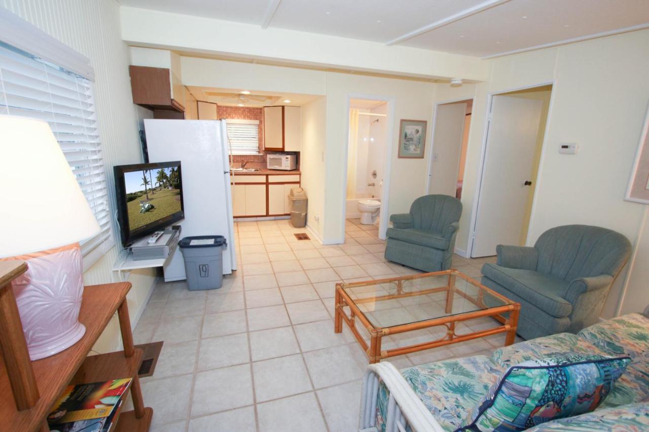 Two-Bedroom Cottage at Gulf Breeze Cottages