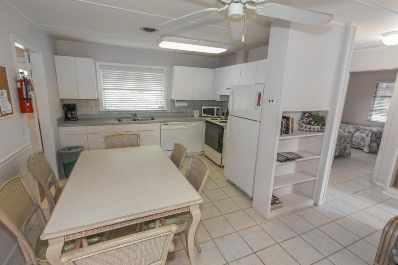 Three-Bedroom Duplex at Gulf Breeze Cottages