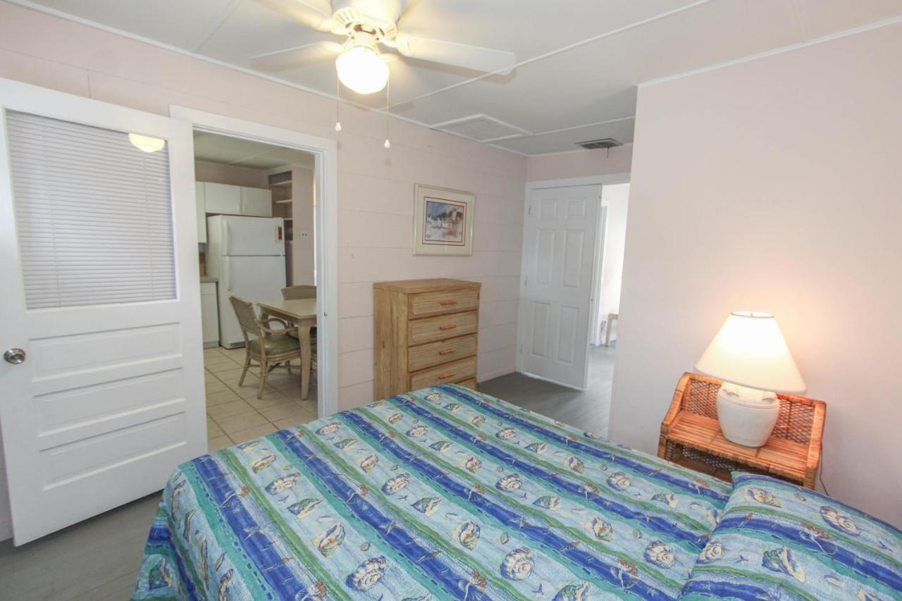 Three-Bedroom Duplex at Gulf Breeze Cottages