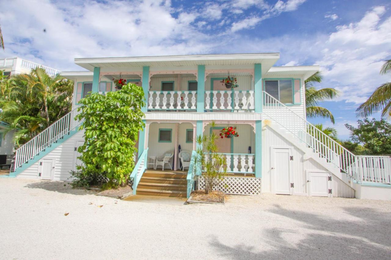 | Gulf Breeze Cottages