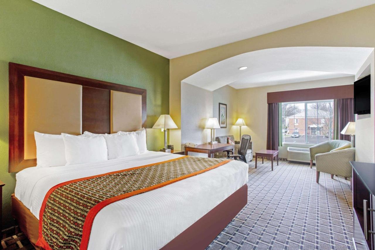 Executive King Room - Non-Smoking at La Quinta Inn & Suites by Wyndham Lancaster