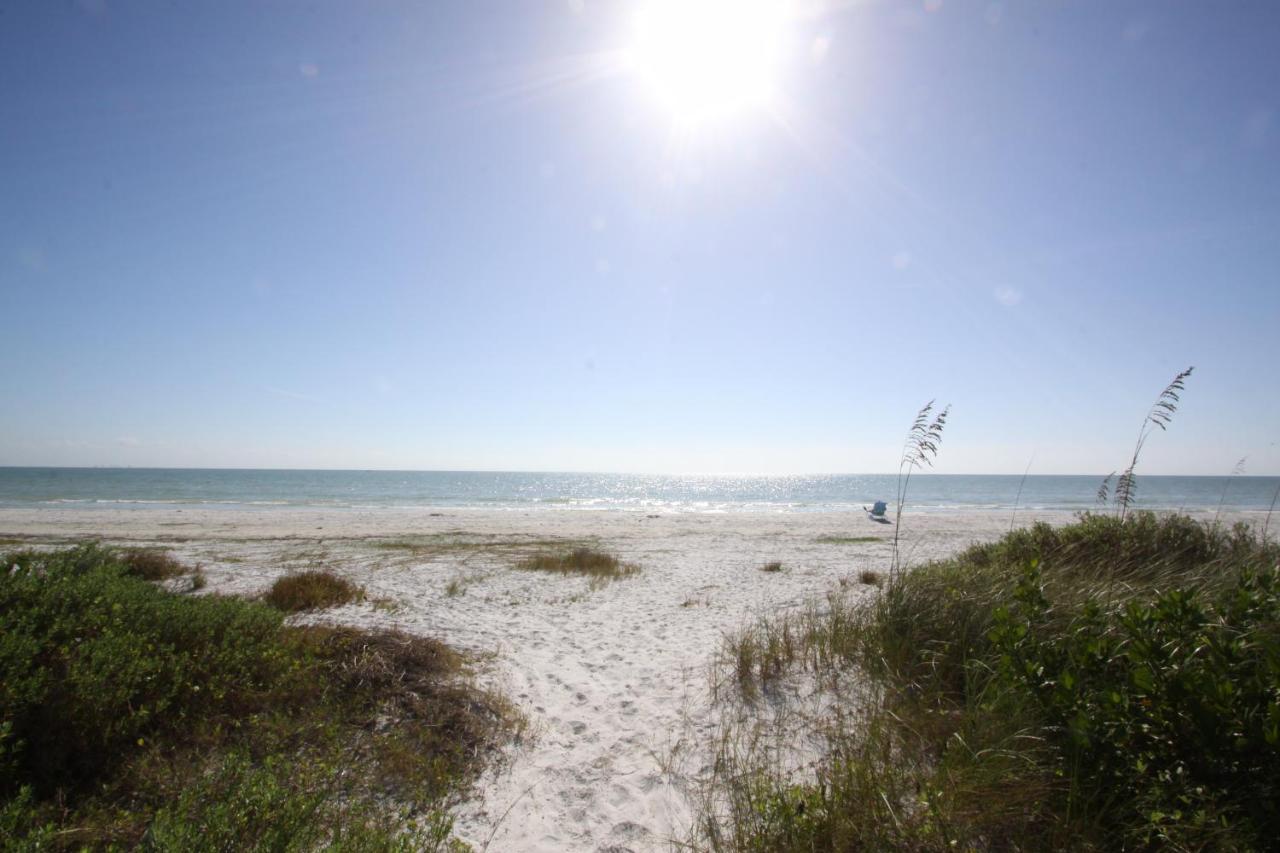 | Gulf Breeze Cottages