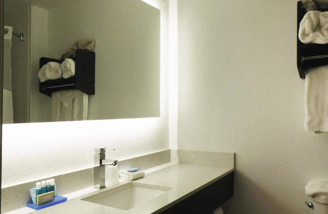 Standard King Room - Non-Smoking  at Holiday Inn Express Coventry S - West Warwick Area by IHG