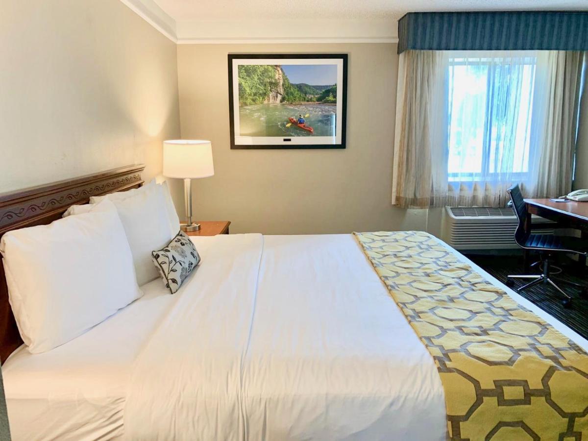 King Room - Non-Smoking at Ramada by Wyndham Texarkana